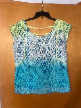 AMERICAN EAGLE outfitters top size medium